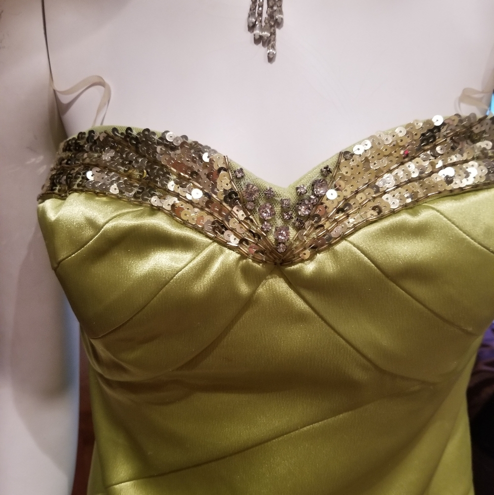 David's Bridal Sequins Hearts lime green strappless sweetheart Sequin Dress 11